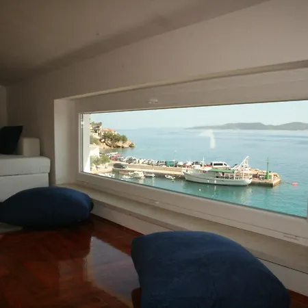 アパート Mistral ミミツェ