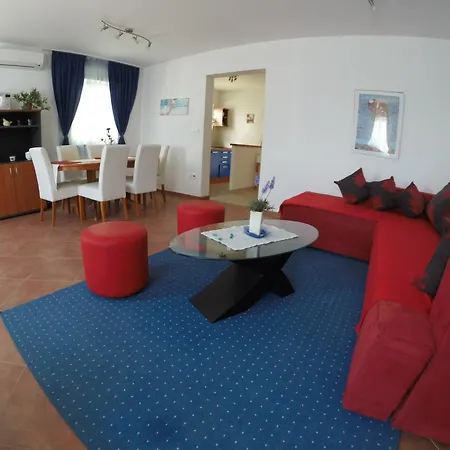 Mistral Apartment Mimice
