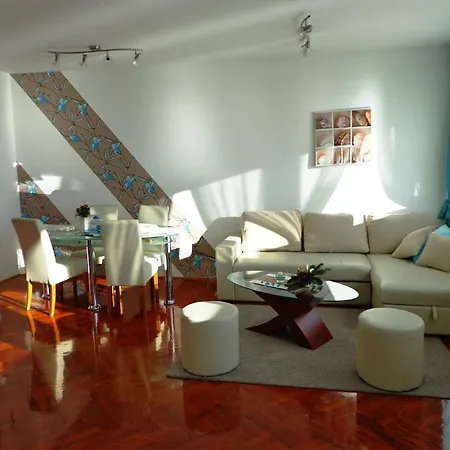 アパート Mistral