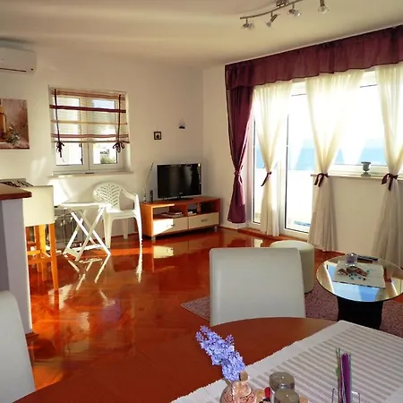 アパート Mistral